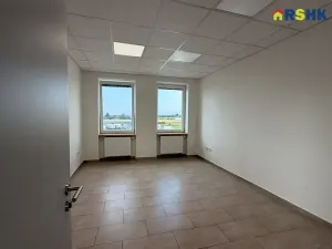 Pronájem kanceláře, Hradec Králové, Koutníkova, 69 m2