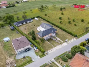 Prodej rodinného domu, Černíkovice, 280 m2