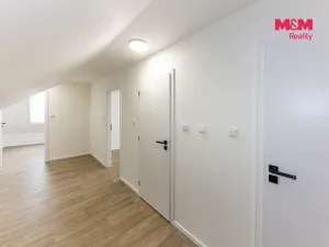 Pronájem bytu 3+kk, Hostovlice, 75 m2