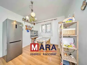 Prodej rodinného domu, Charváty, 140 m2
