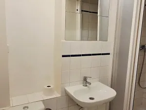 Pronájem bytu 1+kk, Praha - Vršovice, Kodaňská, 27 m2