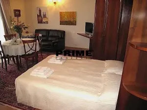 Pronájem bytu 1+kk, Praha - Vinohrady, Italská, 41 m2