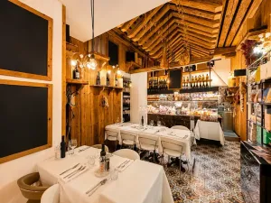 Pronájem restaurace, Praha - Vinohrady, 224 m2