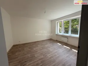 Pronájem bytu 2+1, Karlovy Vary, Závodu míru, 71 m2