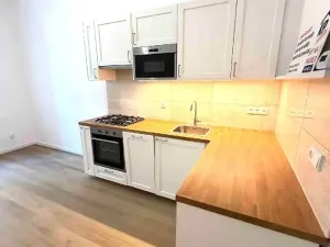 Prodej kanceláře, Praha - Bubeneč, Jana Zajíce, 63 m2