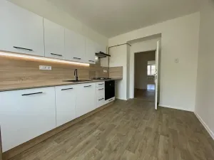Pronájem bytu 3+1, Třinec, nám. T. G. Masaryka, 93 m2