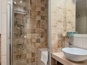 Pronájem bytu 1+kk, Hradec Králové - Slezské Předměstí, Severní, 36 m2