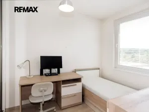 Pronájem bytu 4+1, Praha - Modřany, Pertoldova, 80 m2