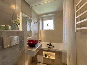 Pronájem bytu 2+kk, Ostrava, Baranovova, 49 m2