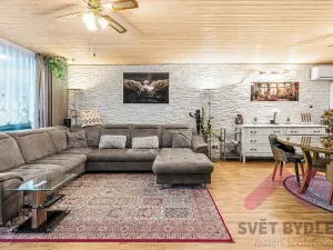 Prodej rodinného domu, Nupaky, K Parku, 160 m2
