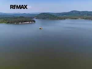 Prodej komerční nemovitosti, Doksy, 1850 m2