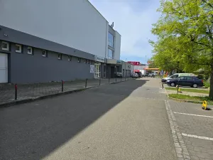 Pronájem garážového stání, Brno, Heršpická, 12 m2