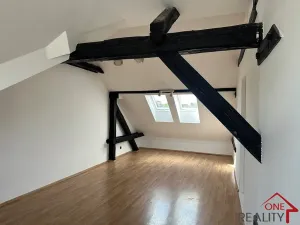 Pronájem bytu 3+1, Staré Město, Hradišťská, 90 m2
