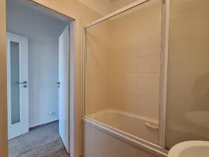 Pronájem bytu 2+kk, Praha - Holešovice, Malá Plynární, 51 m2