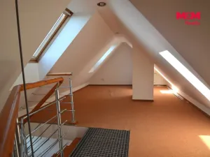 Pronájem bytu 3+1, Praha - Hloubětín, V Novém Hloubětíně, 162 m2