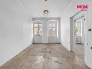 Prodej rodinného domu, Jičín - Staré Město, Valdštejnovo náměstí, 917 m2