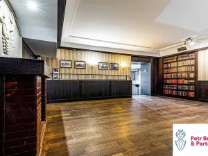 Prodej obchodního prostoru, Rakovník, Husovo náměstí, 1100 m2