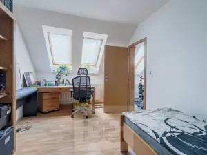 Pronájem rodinného domu, Praha - Kbely, Pod Nouzovem, 148 m2