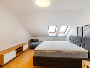 Prodej bytu 3+kk, Praha - Karlín, Pernerova, 100 m2