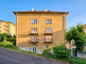 Prodej bytu 2+1, Karlovy Vary, Zbrojnická, 61 m2