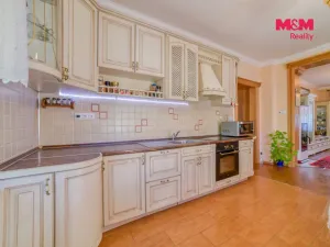 Prodej rodinného domu, Velká Hleďsebe, Pohraniční stráže, 220 m2