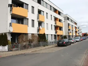 Pronájem bytu 1+kk, Velký Osek, U hřiště, 33 m2