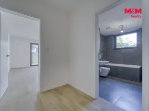 Pronájem bytu 1+kk, Plzeň - Skvrňany, Na Průhonu, 40 m2