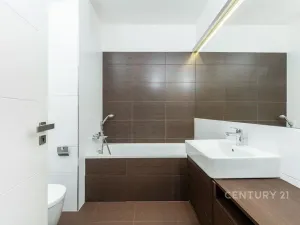 Pronájem bytu 4+kk, Praha - Prosek, Žitenická, 99 m2