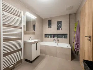 Pronájem bytu 3+kk, Pardubice - Ohrazenice, U Sportovní školy, 86 m2