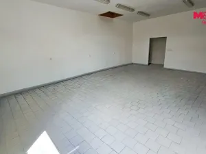 Pronájem kanceláře, Krnov - Pod Cvilínem, Chářovská, 348 m2