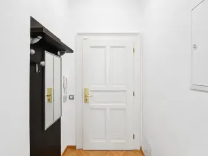 Pronájem bytu 2+kk, Praha - Nové Město, Hálkova, 49 m2