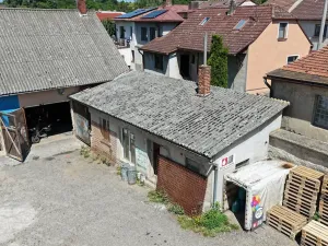 Prodej vícegeneračního domu, Kamenice, 1737 m2