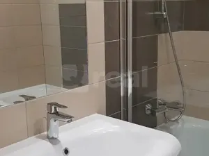 Pronájem bytu 3+1, Praha - Petrovice, Rezlerova, 73 m2