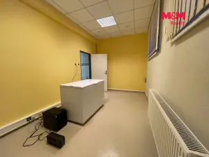 Pronájem obchodního prostoru, Chrudim - Chrudim II, Topolská, 106 m2