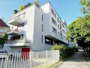 Pronájem bytu 2+kk, Praha - Vršovice, Ruská, 67 m2