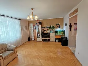 Prodej bytu 3+1, Ostrov, Hlavní třída, 76 m2