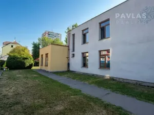 Pronájem ordinace, České Budějovice, Zachariášova, 1000 m2