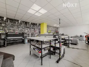 Pronájem obchodního prostoru, Karviná, tř. Těreškovové, 142 m2