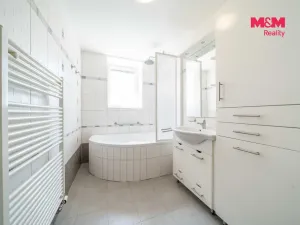 Pronájem bytu 1+kk, Plzeň - Skvrňany, Waltrova, 50 m2