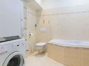 Prodej bytu 1+1, Krnov, Revoluční, 48 m2