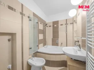 Prodej bytu 3+1, Jaroměř - Pražské Předměstí, Husova, 124 m2