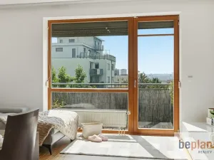 Pronájem bytu 2+kk, Praha - Malešice, Univerzitní, 63 m2