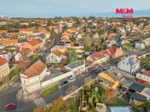 Prodej obchodního prostoru, Kladno - Švermov, Velvarská, 87 m2