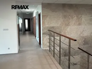 Pronájem kanceláře, Praha - Horní Počernice, Plkovská, 80 m2