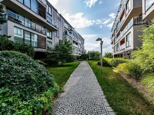 Pronájem bytu 1+kk, Praha - Vinohrady, Italská, 38 m2