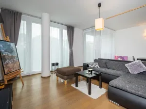 Pronájem bytu 2+kk, Praha - Prosek, Zubrnická, 60 m2
