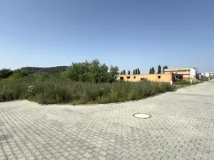 Prodej pozemku, Mikulov, Slovácké brigády, 721 m2