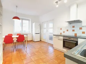 Pronájem bytu 2+1, Praha - Holešovice, U měšťanského pivovaru, 86 m2