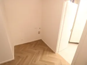 Pronájem bytu 2+kk, Praha - Žižkov, Jeseniova, 51 m2