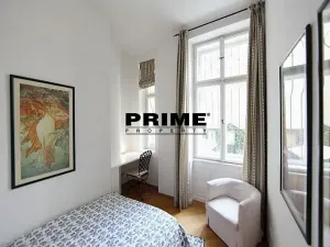 Pronájem bytu 3+1, Praha - Nové Město, Odborů, 81 m2